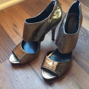 Gold Nine West heels